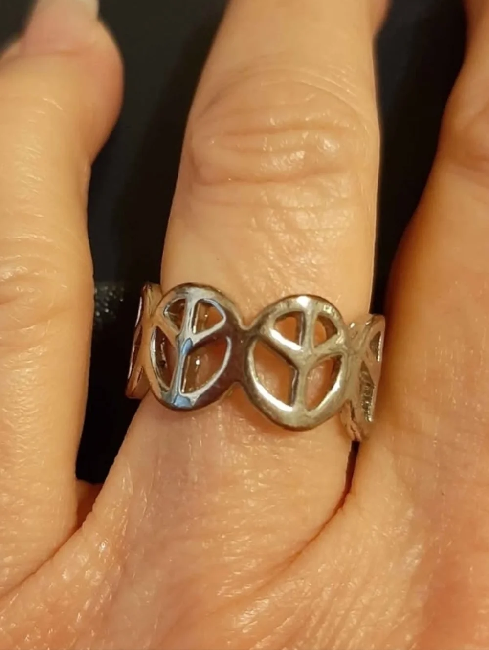 Vtg Peace Full Circle Ring Silver Tone size 6